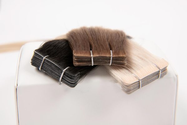 Loxxie 22" Invisible Tape-in White Mocha- 55 grams - Image 2
