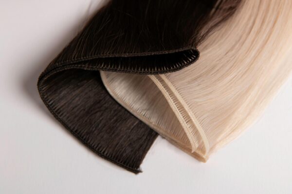 Loxxie 26" Hybrid Weft Cookies n' Cream- 22 gram weft - Image 3